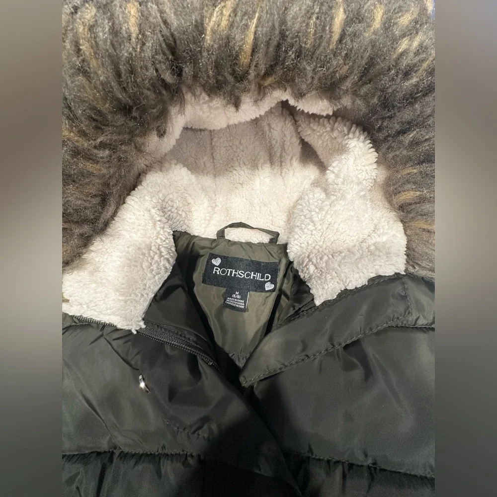 ROTHSCHILD Med. 5/6 Puffer Jacket. Sherpa lined Hood. Faux Fur! Winter! Warm!
